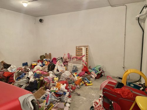 Αποθήκη υπογείου Αποθήκη υπογείου