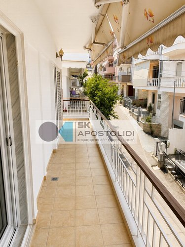Μπαλκόνι σαλονοκουζίνας