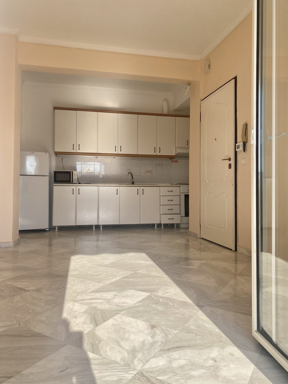 Σαλονοκουζίνα Σαλονοκουζίνα