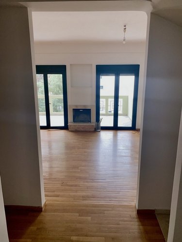 Σαλονοτραπεζαρία Σαλονοτραπεζαρία